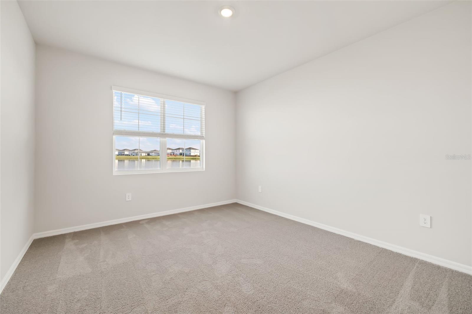 Image 16 of 40 For 17107 James Trail