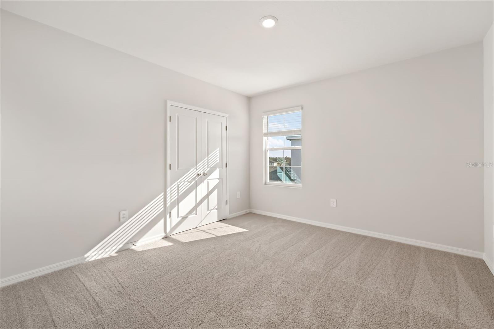 Image 24 of 40 For 17107 James Trail