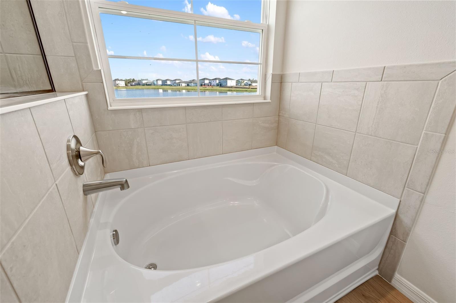 Image 30 of 40 For 17107 James Trail