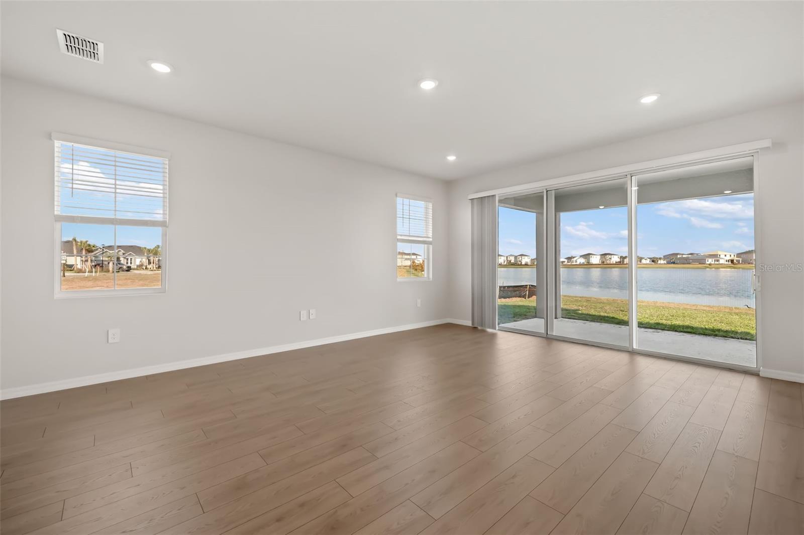 Image 34 of 40 For 17107 James Trail