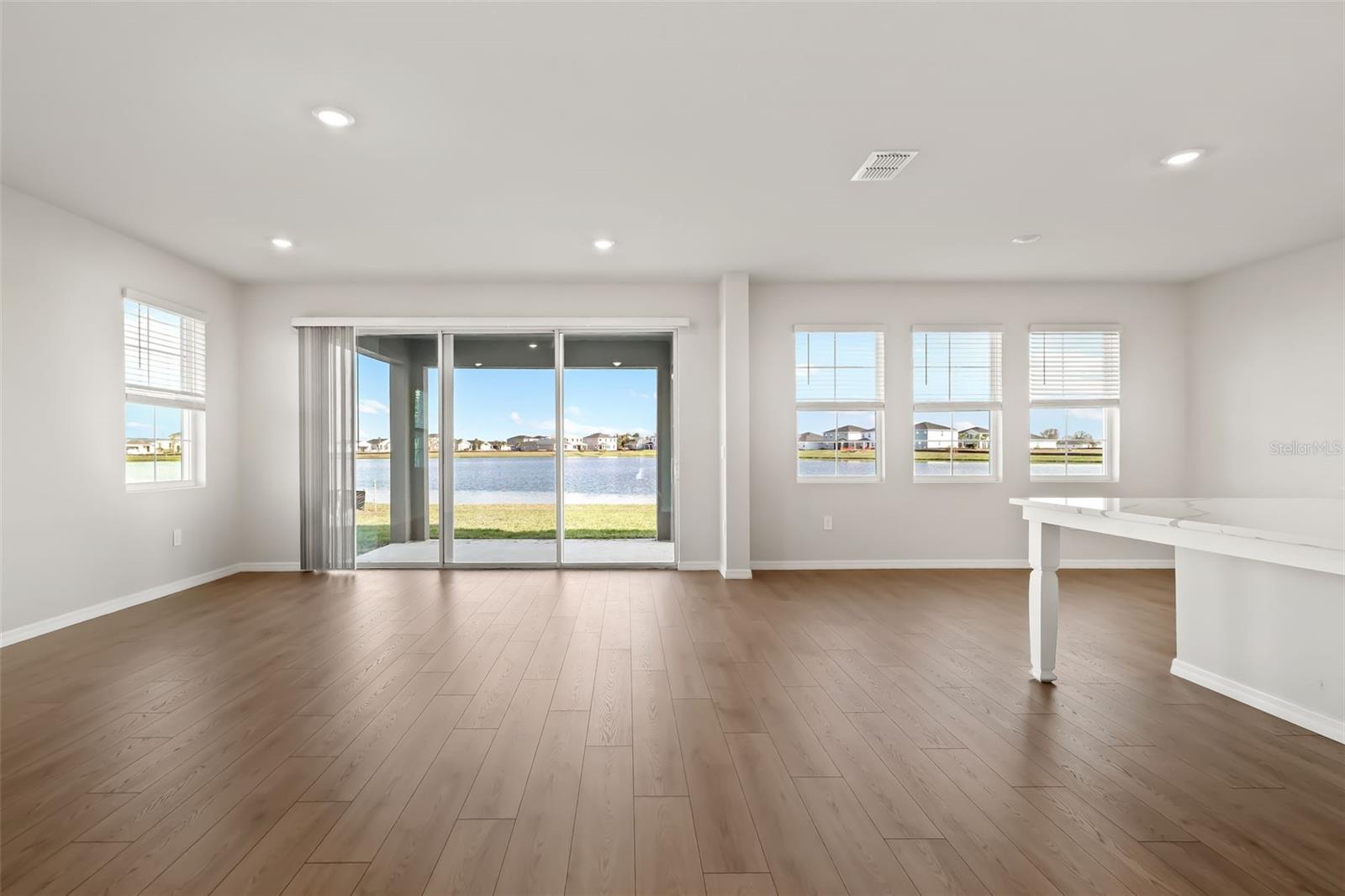 Image 36 of 40 For 17107 James Trail