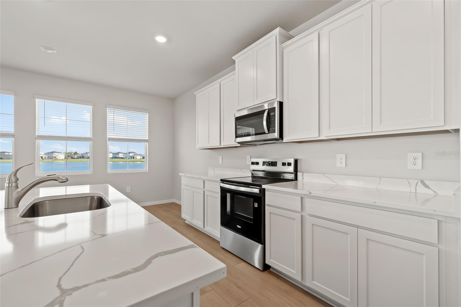 Image 4 of 40 For 17107 James Trail