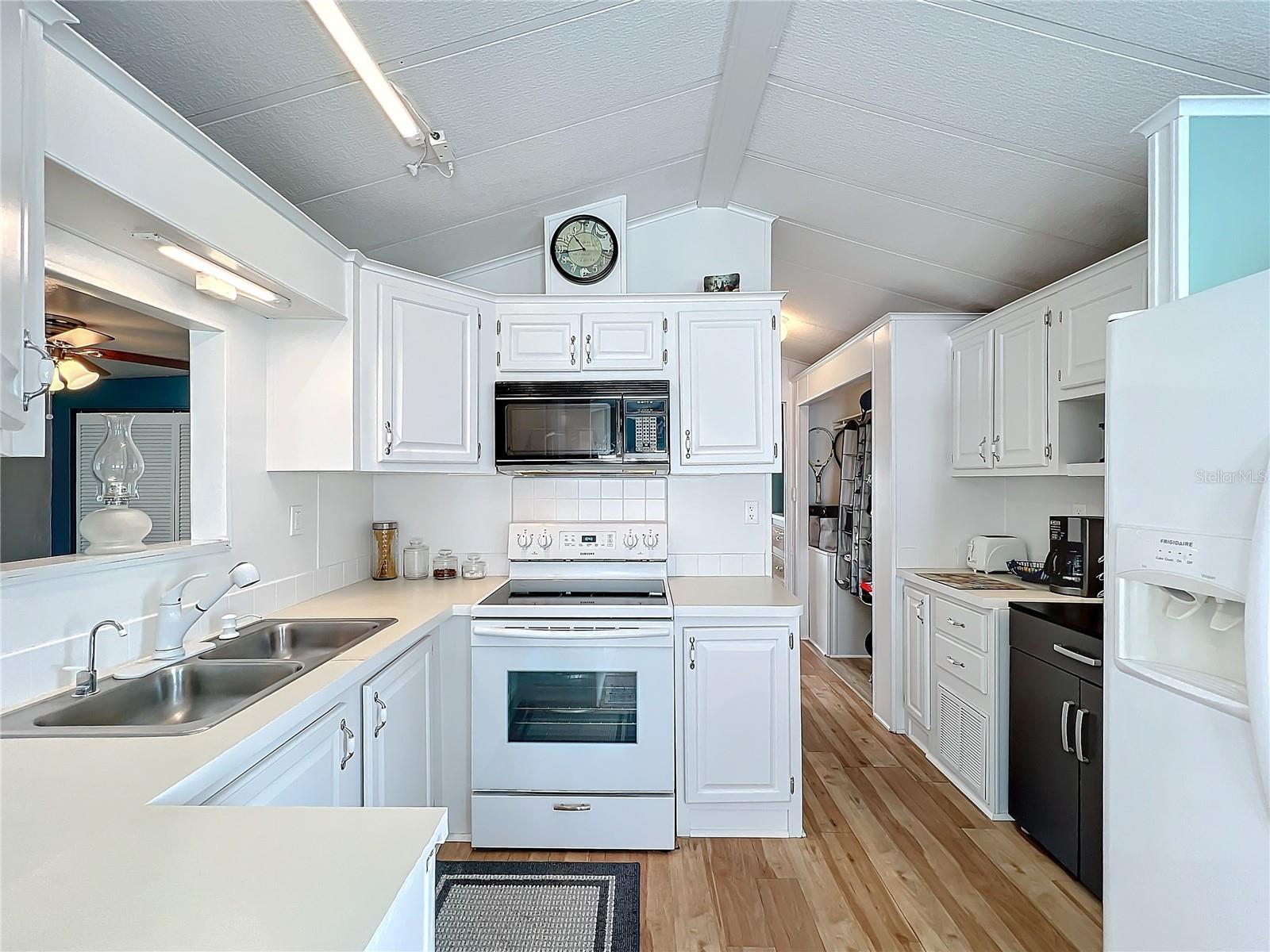 Image 16 of 44 For 3333 26th Avenue E 1241