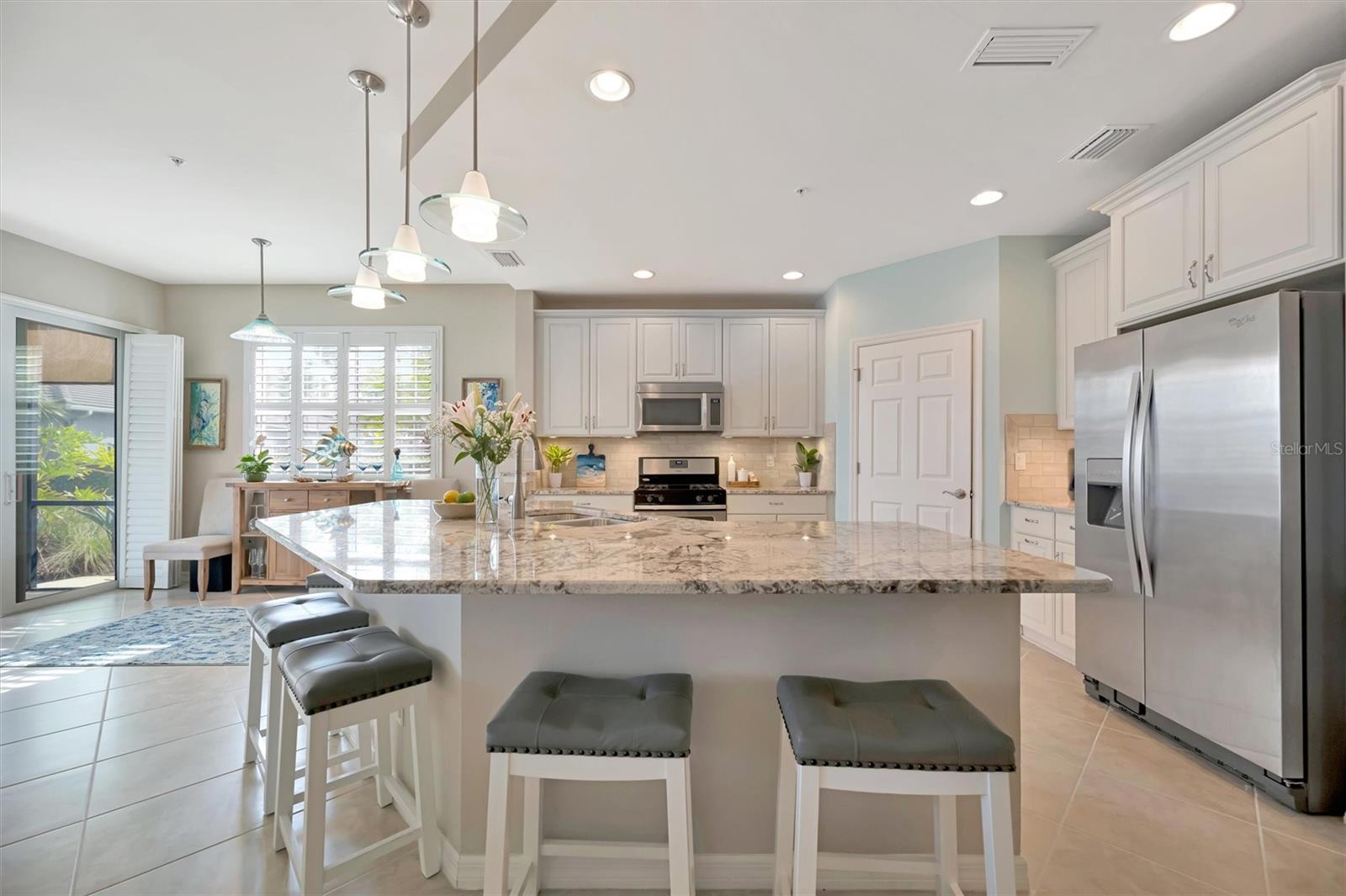 Image 37 of 83 For 1005 Riverscape Street