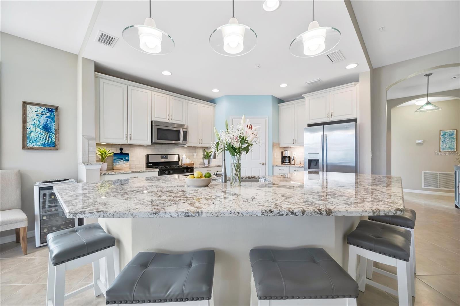 Image 44 of 83 For 1005 Riverscape Street