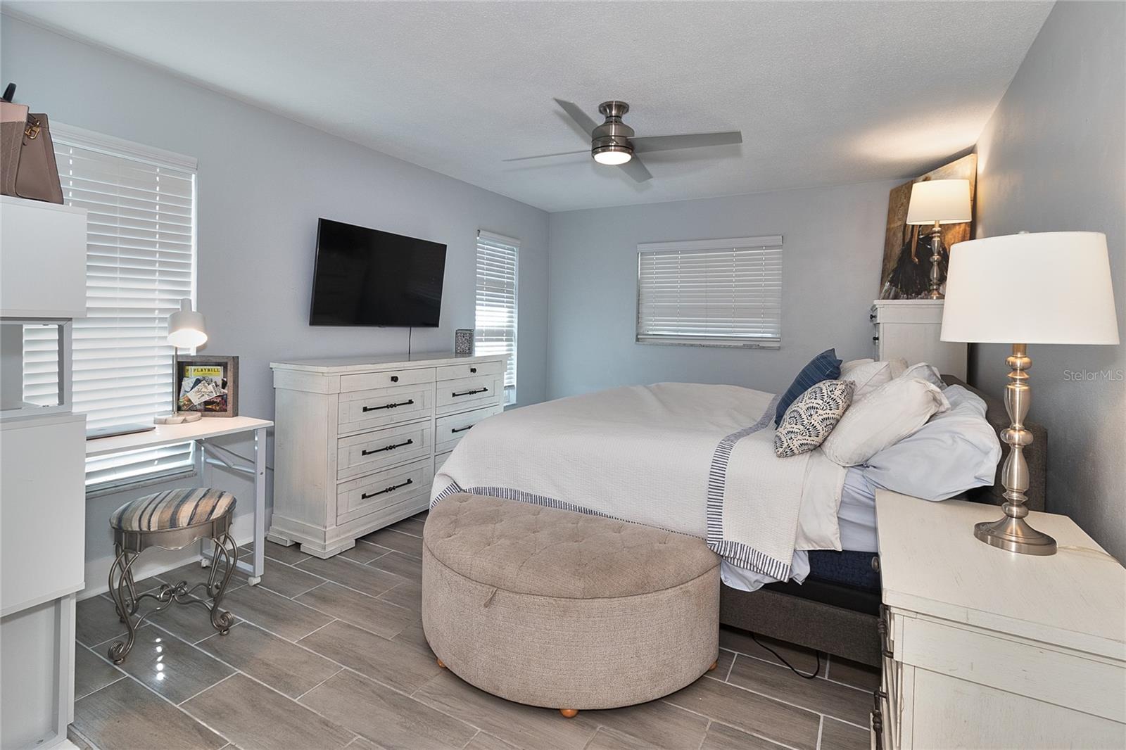 Image 17 of 38 For 2376 Armour Drive