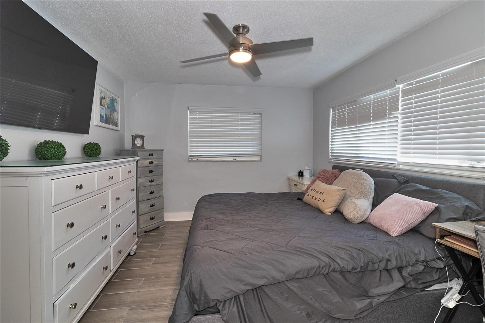 Image 22 of 38 For 2376 Armour Drive