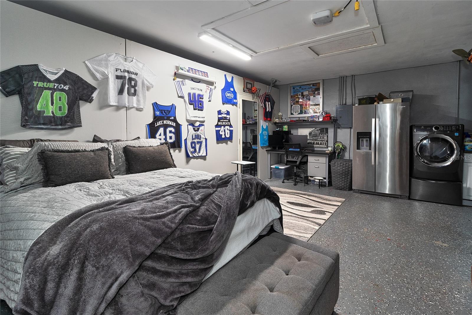 Image 36 of 38 For 2376 Armour Drive