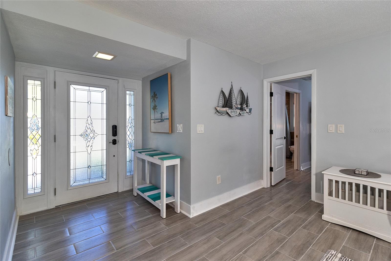 Image 7 of 38 For 2376 Armour Drive