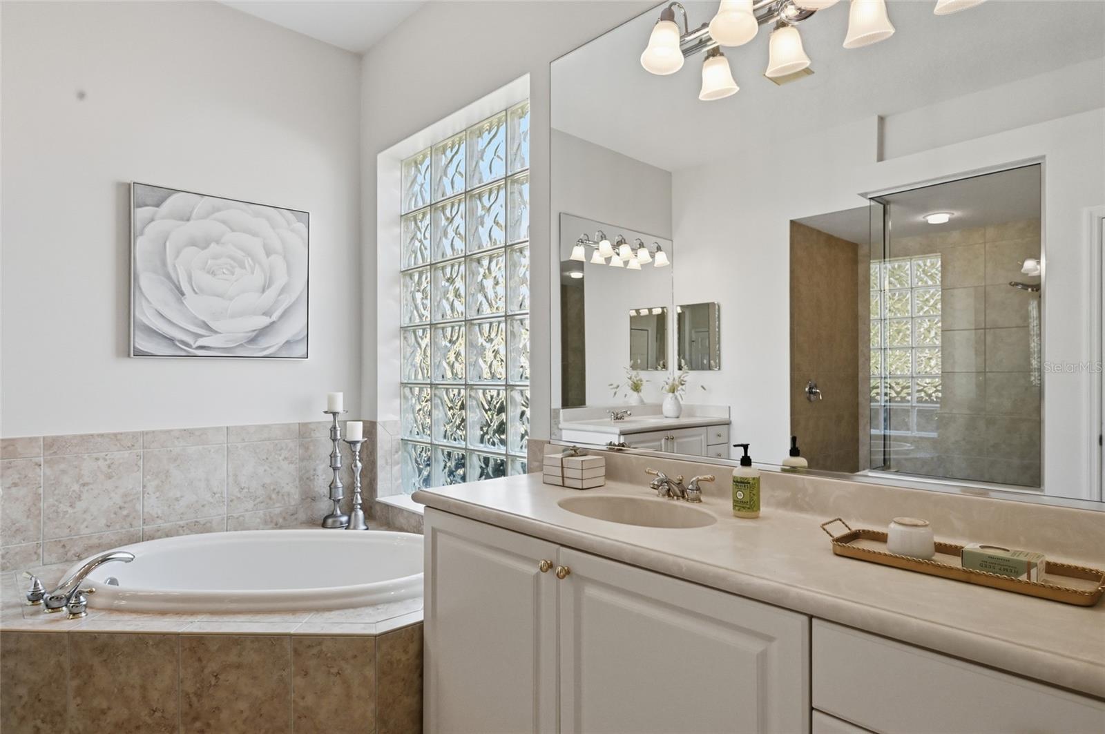 Image 21 of 47 For 7244 Orchid Island Place