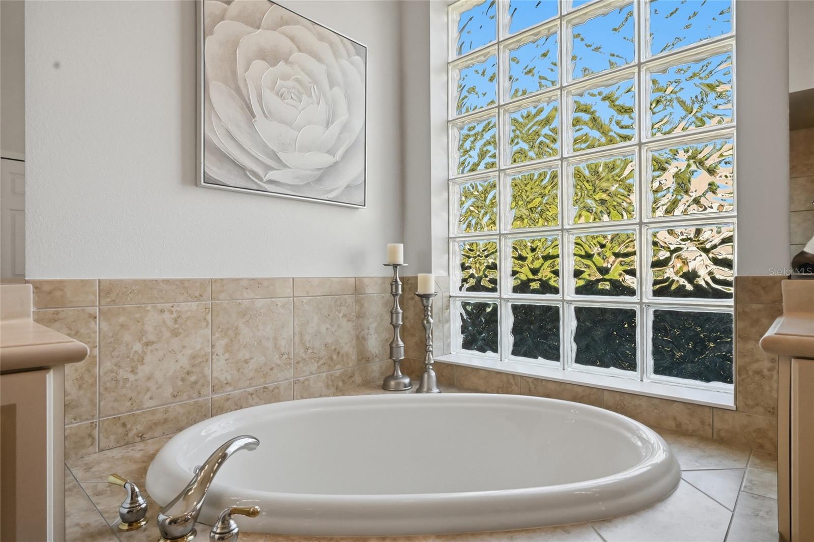 Image 22 of 47 For 7244 Orchid Island Place