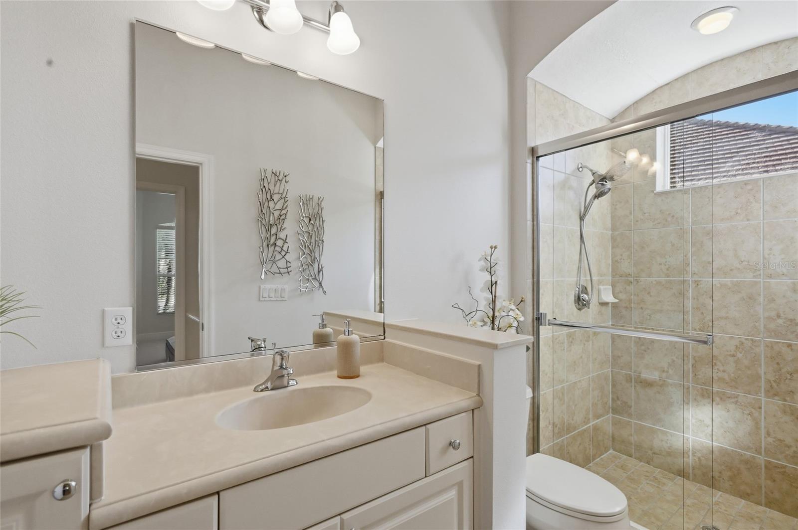 Image 31 of 47 For 7244 Orchid Island Place