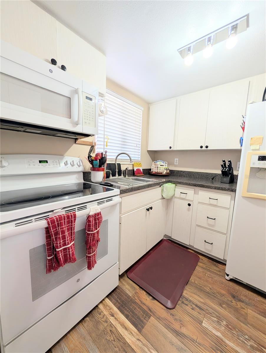 Image 3 of 37 For 2328 Canal Drive G26