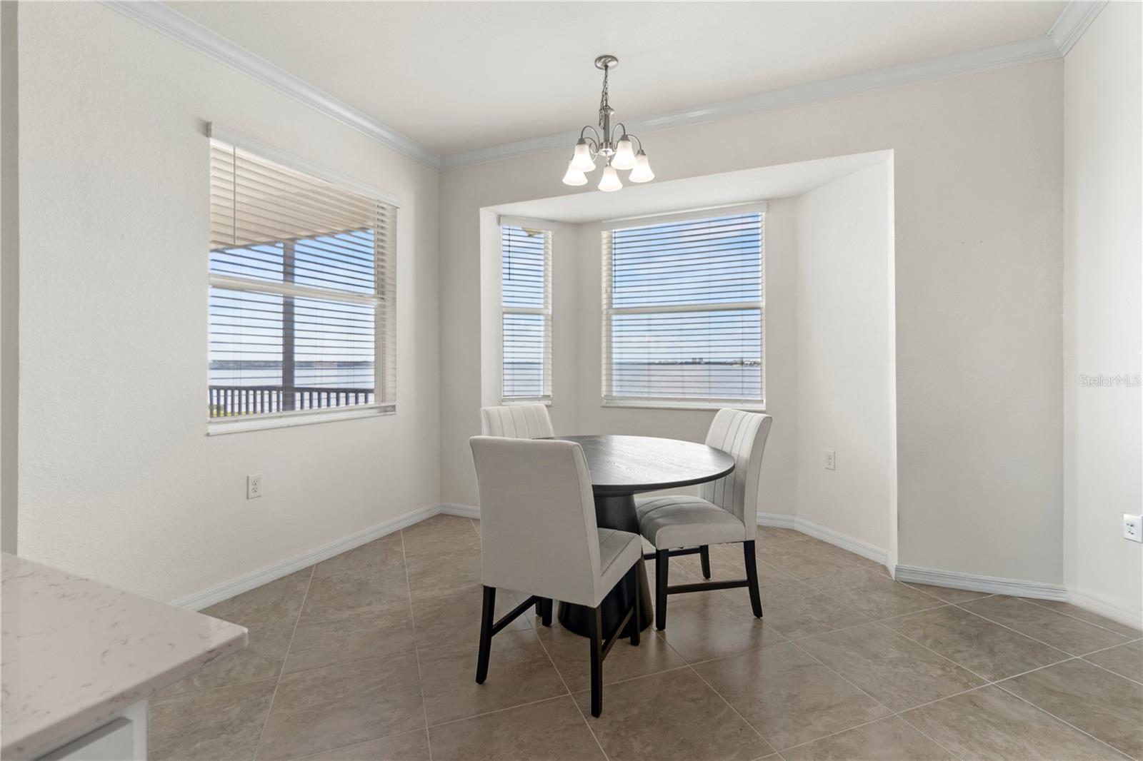 Image 19 of 77 For 1030 Tidewater Shores Loop 401