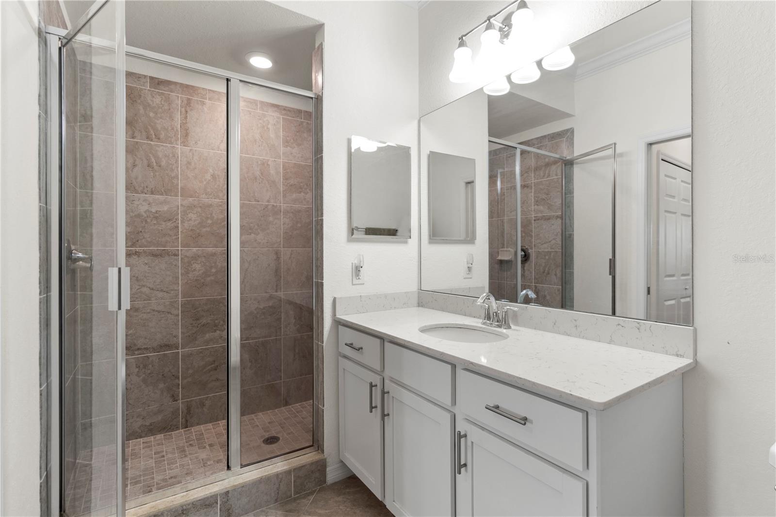 Image 28 of 77 For 1030 Tidewater Shores Loop 401