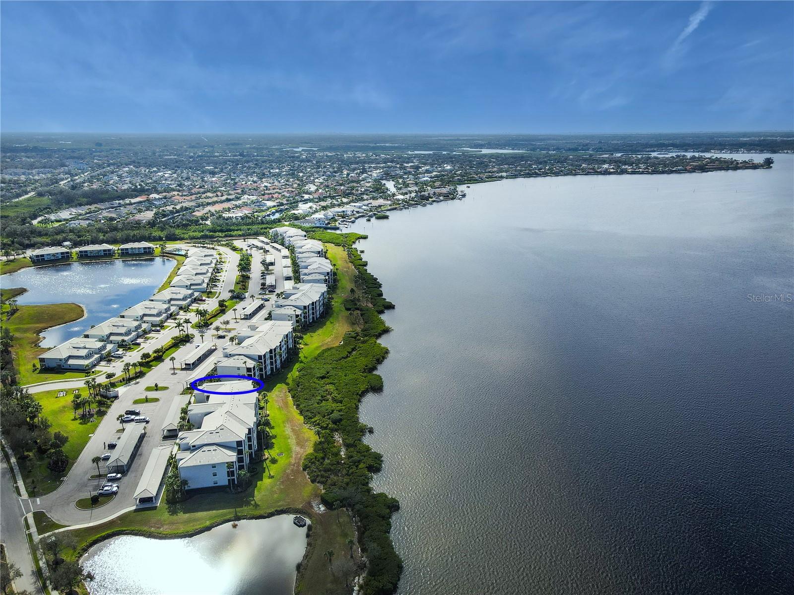 Image 5 of 77 For 1030 Tidewater Shores Loop 401