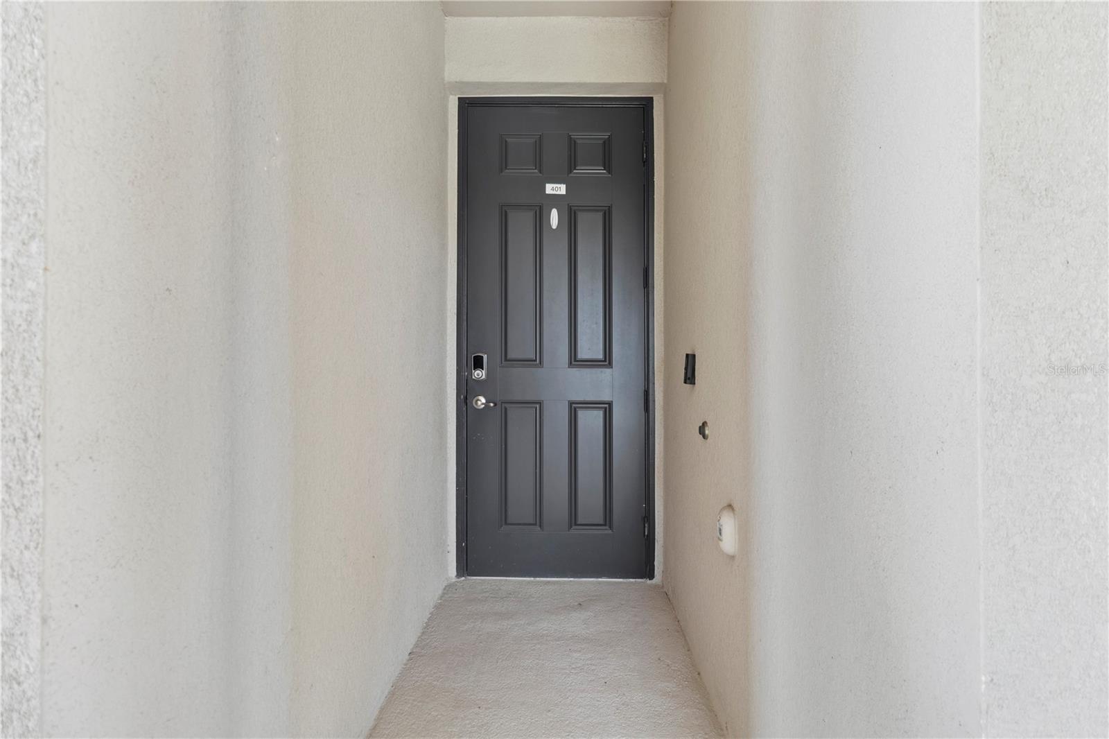 Image 9 of 77 For 1030 Tidewater Shores Loop 401