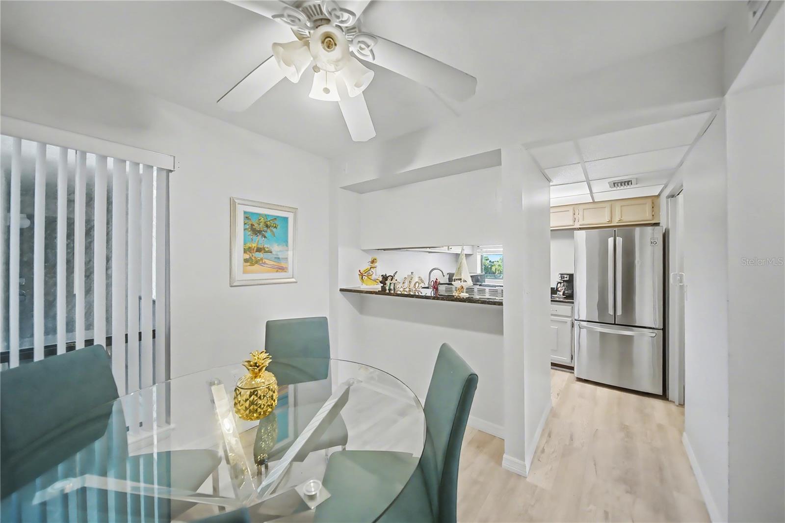 Image 14 of 49 For 6157 Midnight Pass Road E23