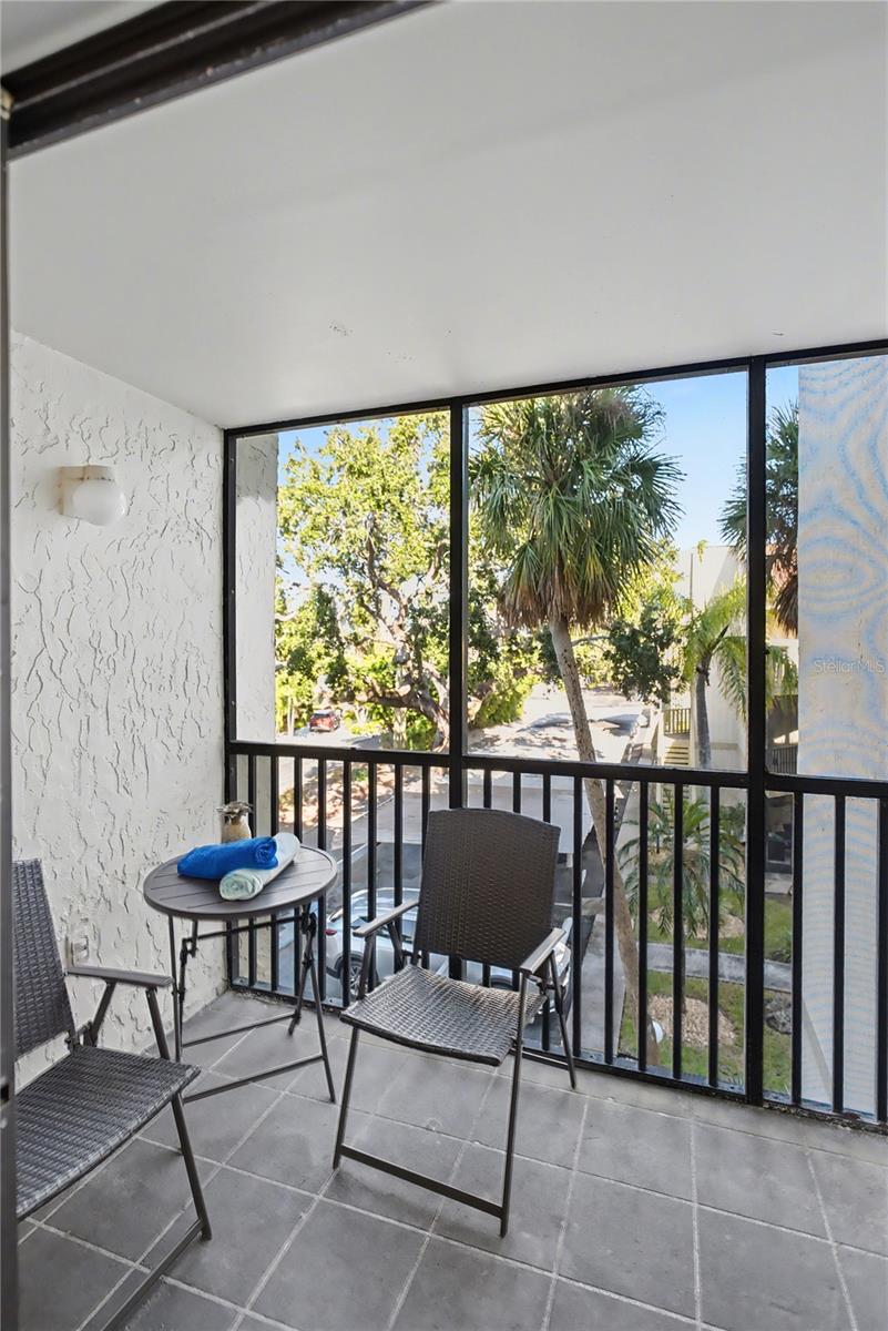 Image 26 of 49 For 6157 Midnight Pass Road E23