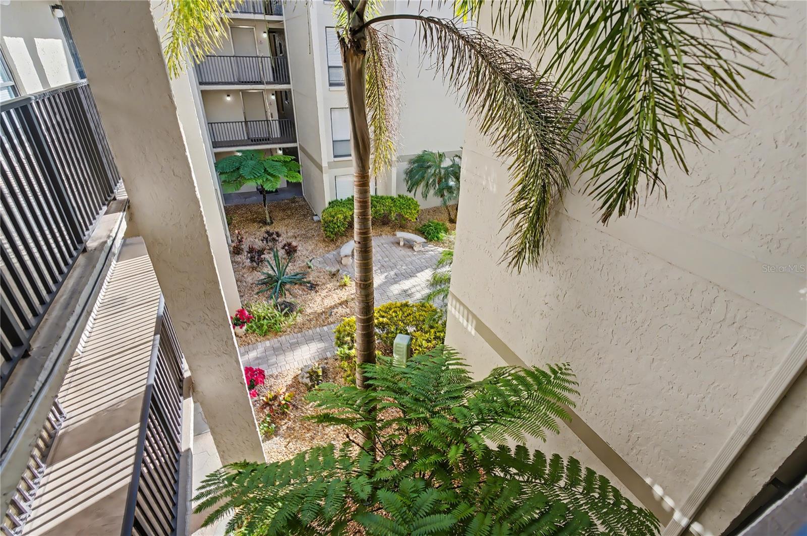 Image 30 of 49 For 6157 Midnight Pass Road E23