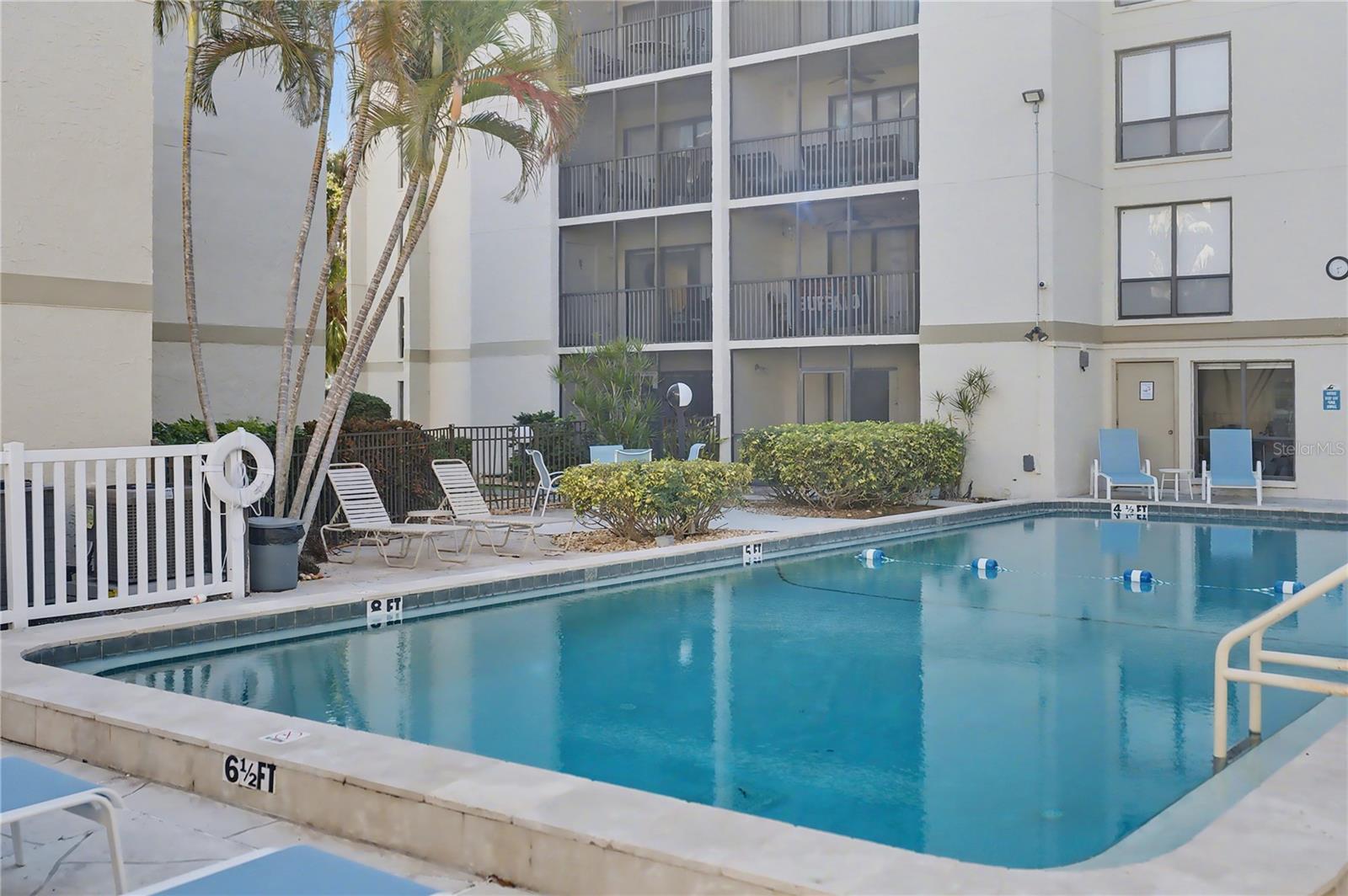 Image 37 of 49 For 6157 Midnight Pass Road E23