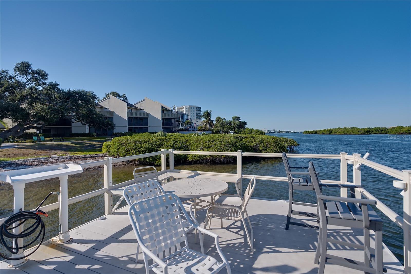 Image 43 of 49 For 6157 Midnight Pass Road E23