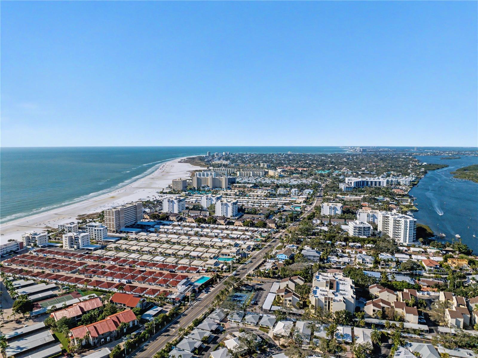 Image 5 of 49 For 6157 Midnight Pass Road E23