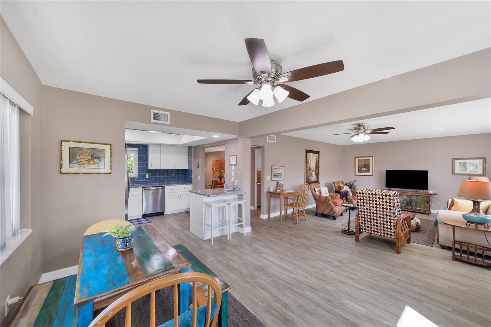 Image 13 of 45 For 3806 Roxane Boulevard 161