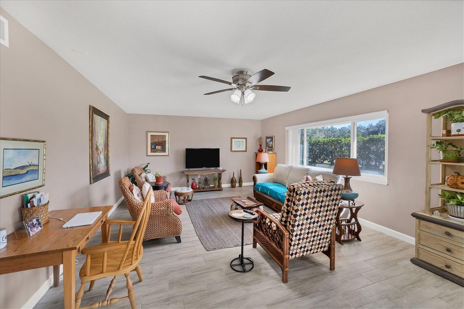 Image 14 of 45 For 3806 Roxane Boulevard 161