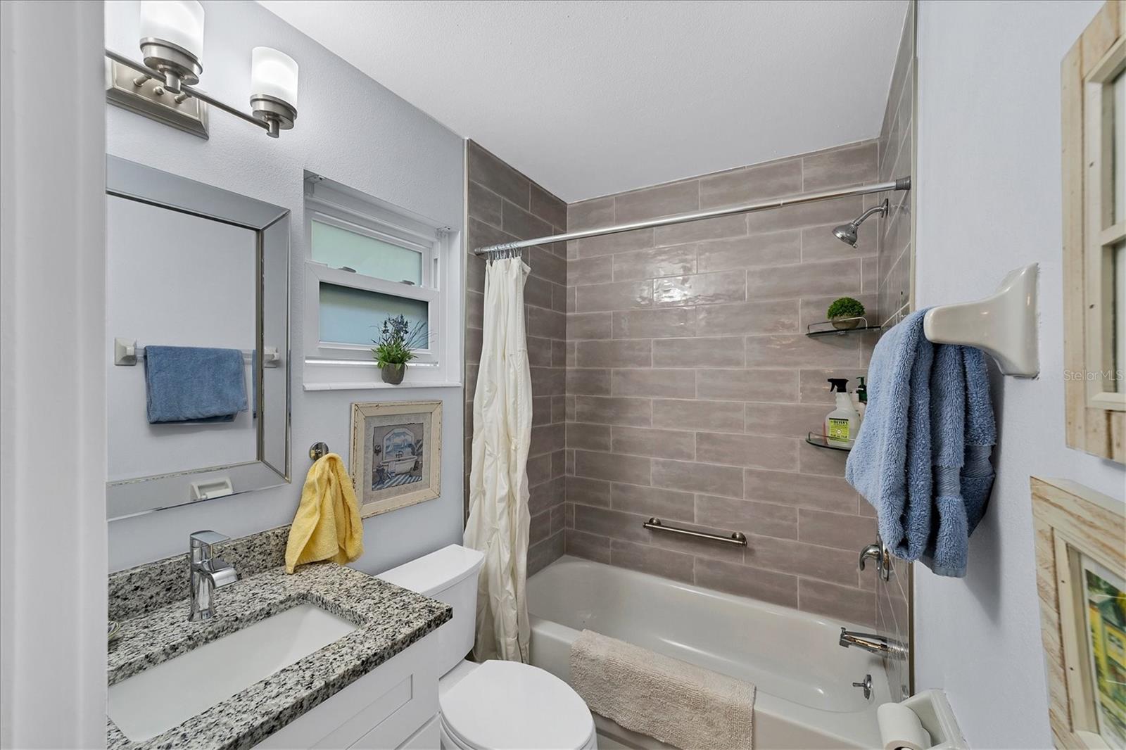 Image 22 of 45 For 3806 Roxane Boulevard 161