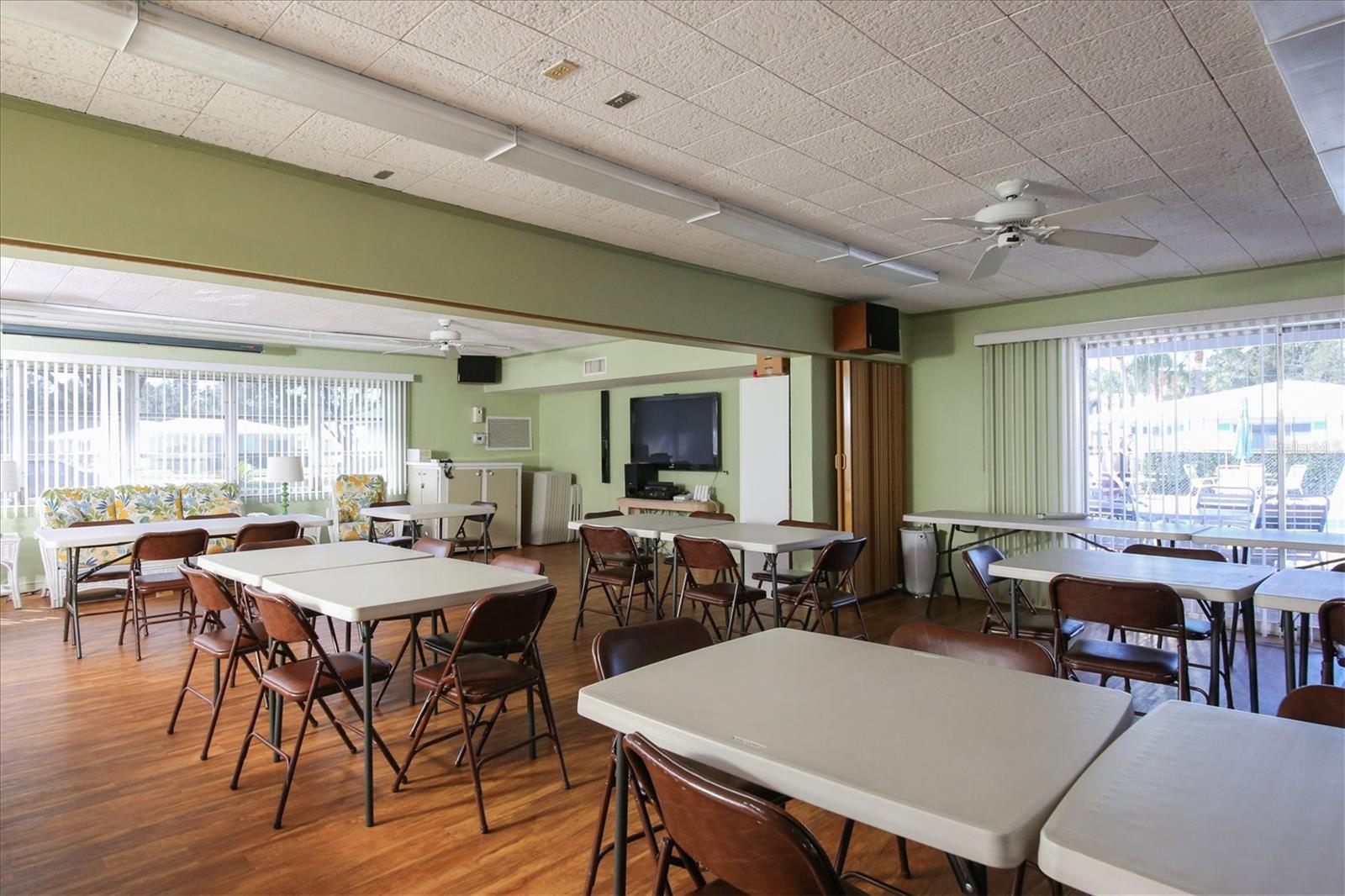 Image 31 of 45 For 3806 Roxane Boulevard 161