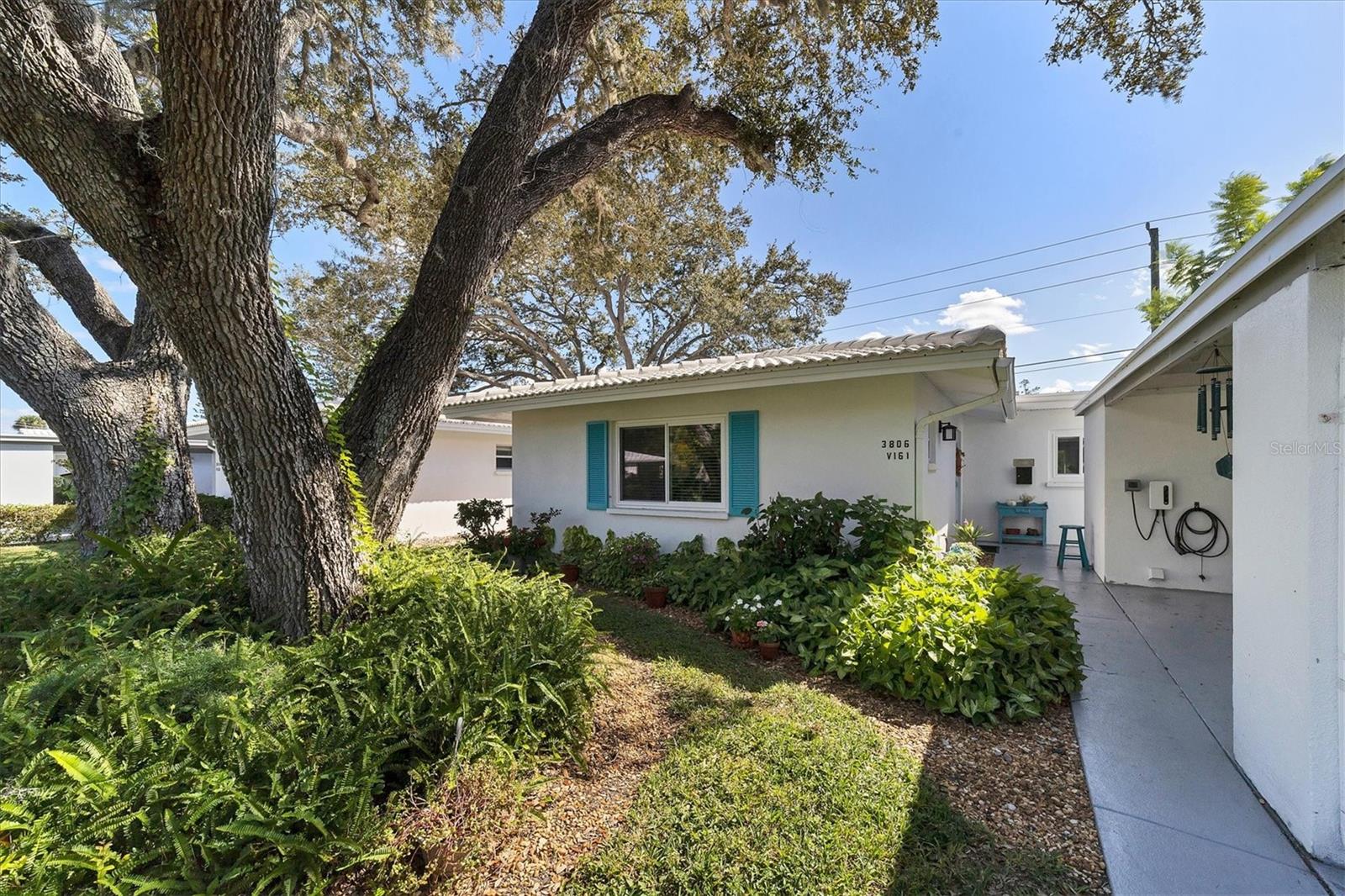 Image 4 of 45 For 3806 Roxane Boulevard 161