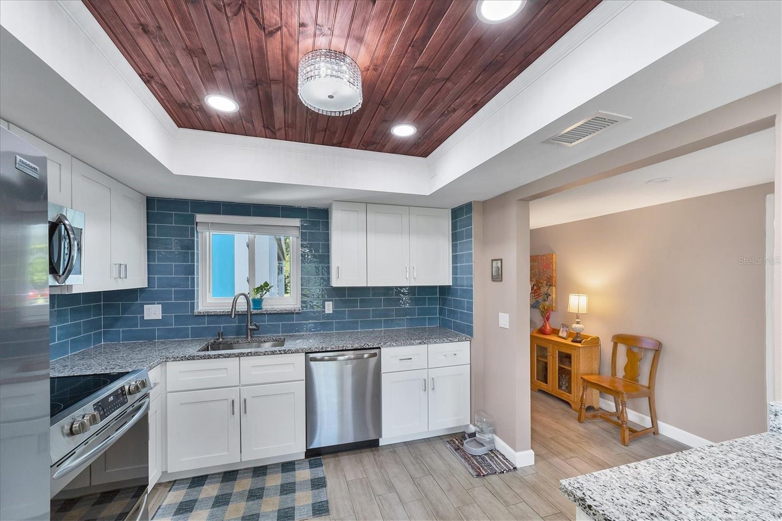 Image 8 of 45 For 3806 Roxane Boulevard 161