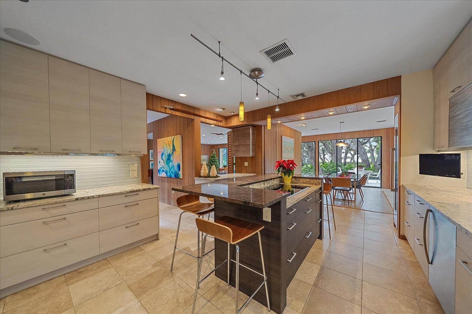 Image 18 of 81 For 3348 Old Oak Drive