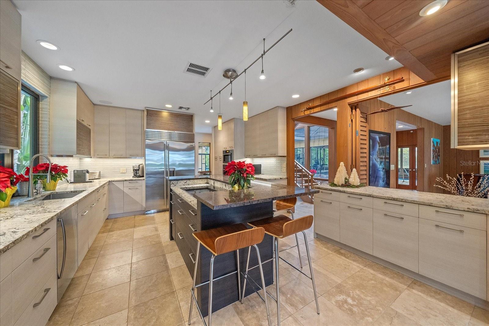 Image 20 of 81 For 3348 Old Oak Drive