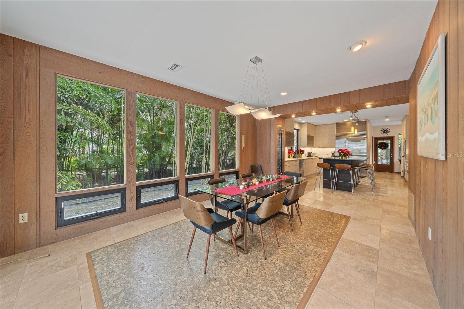 Image 23 of 81 For 3348 Old Oak Drive