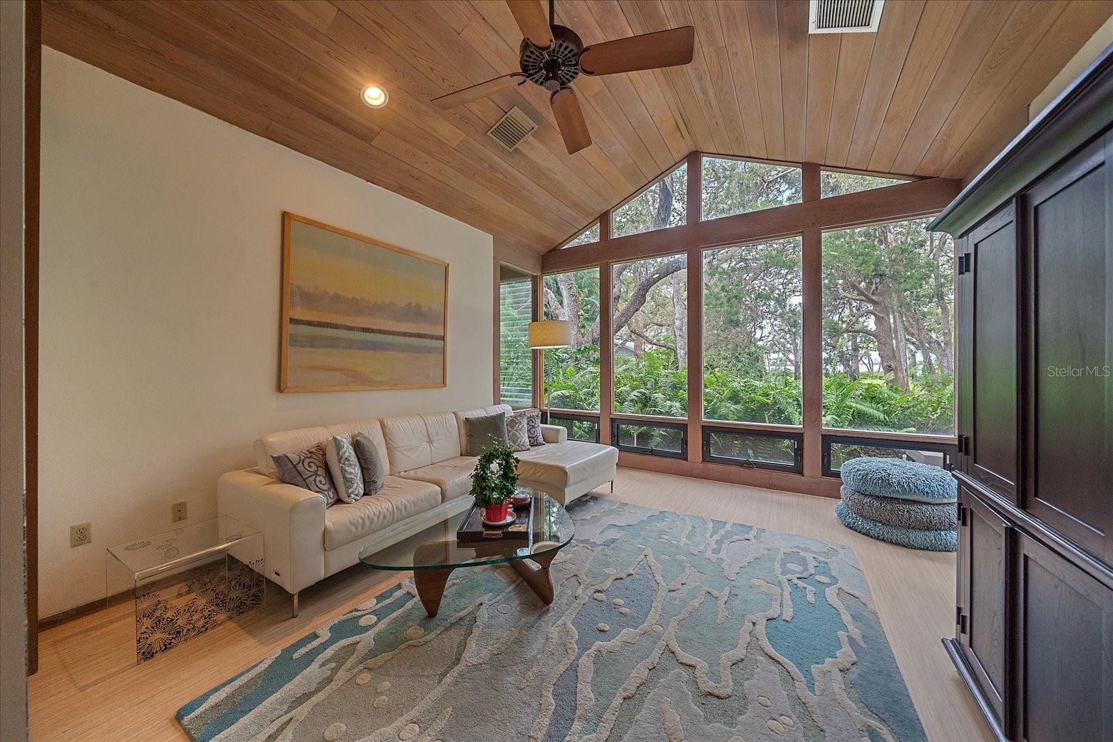 Image 28 of 81 For 3348 Old Oak Drive