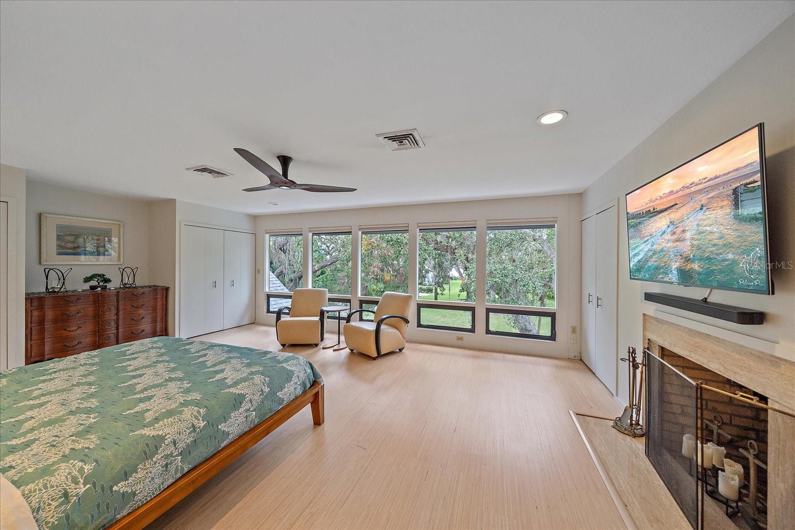 Image 41 of 81 For 3348 Old Oak Drive