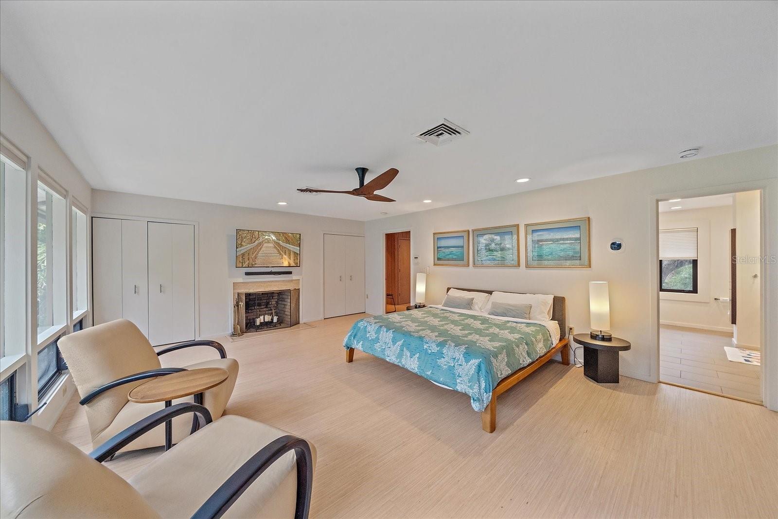 Image 42 of 81 For 3348 Old Oak Drive