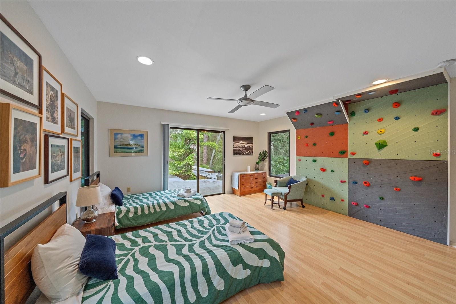 Image 50 of 81 For 3348 Old Oak Drive