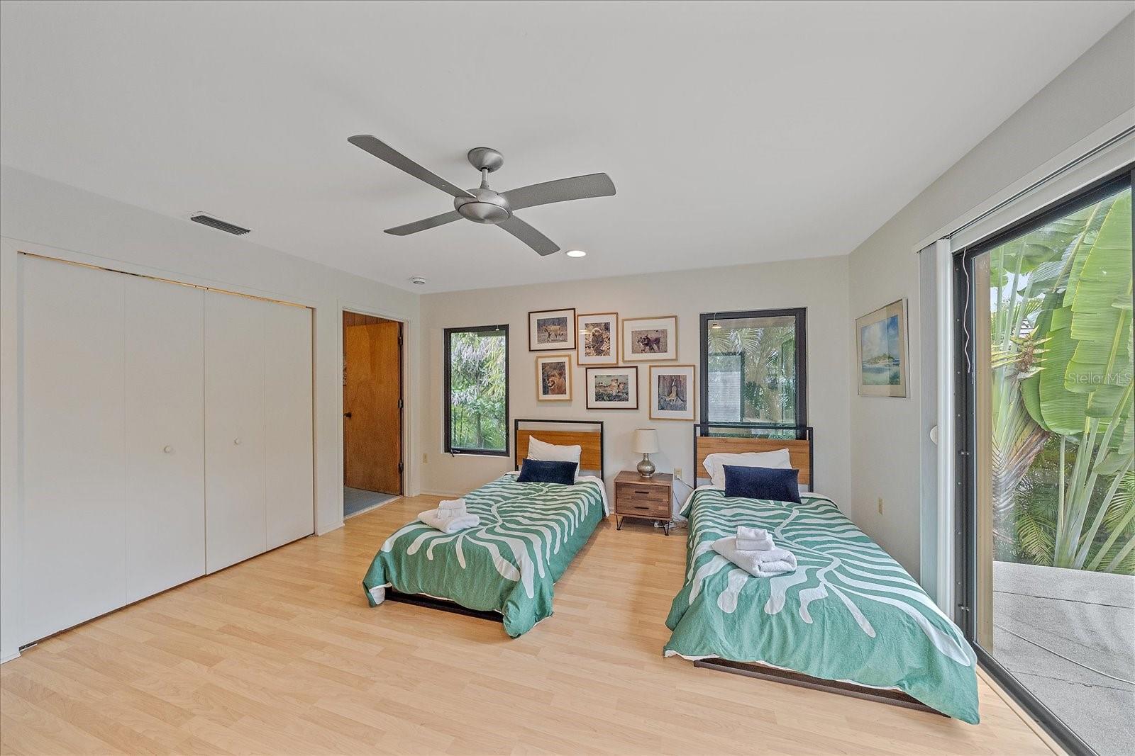 Image 51 of 81 For 3348 Old Oak Drive