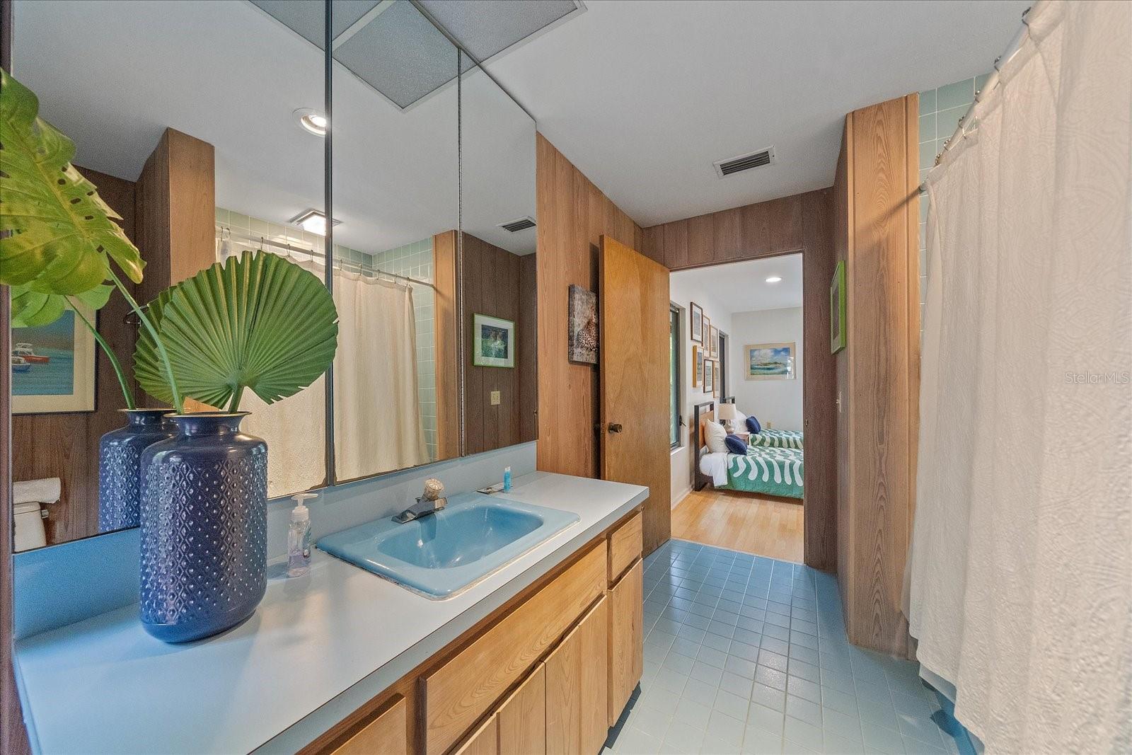 Image 52 of 81 For 3348 Old Oak Drive