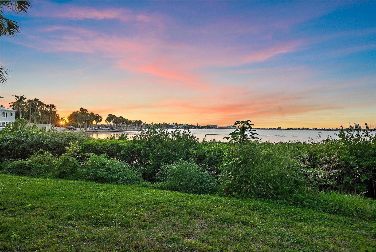 Image 65 of 81 For 3348 Old Oak Drive