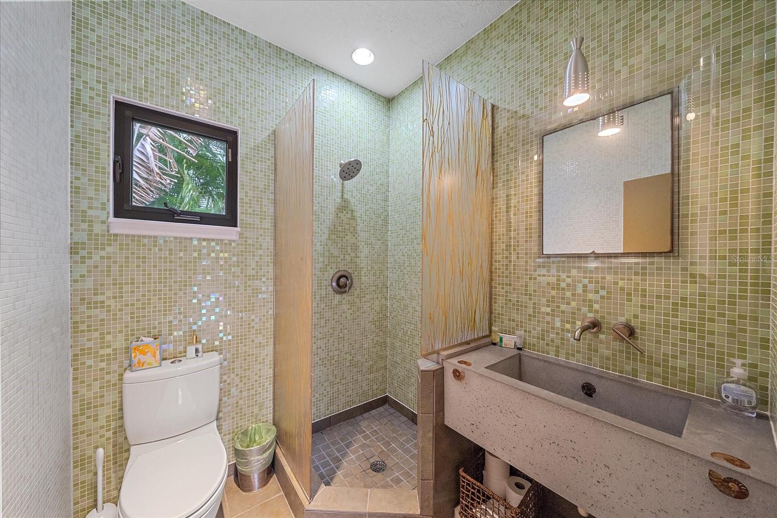 Image 7 of 81 For 3348 Old Oak Drive