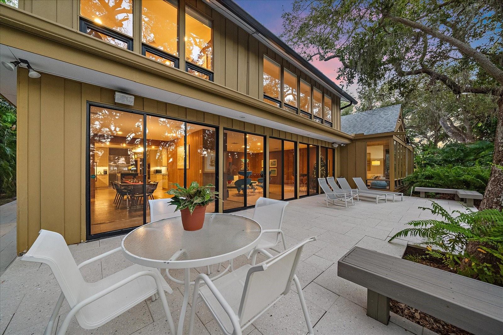 Image 72 of 81 For 3348 Old Oak Drive