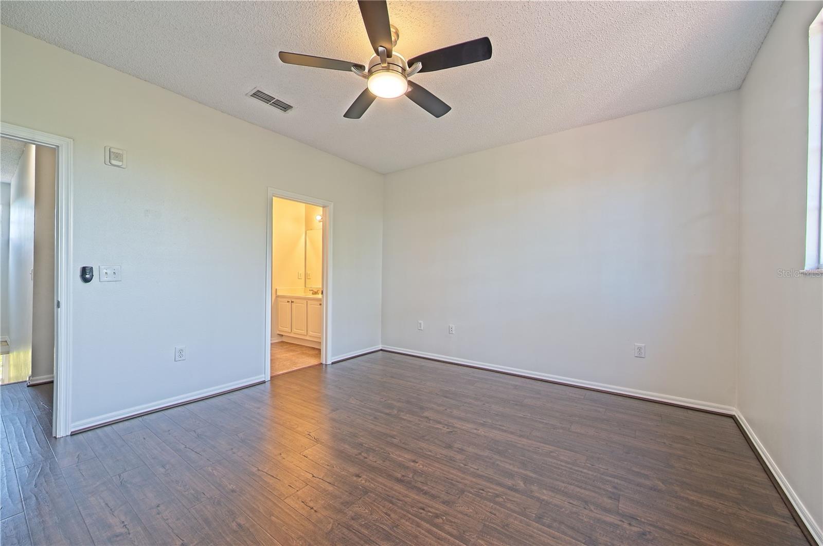 Image 32 of 34 For 5701 Bentgrass Drive 18-206