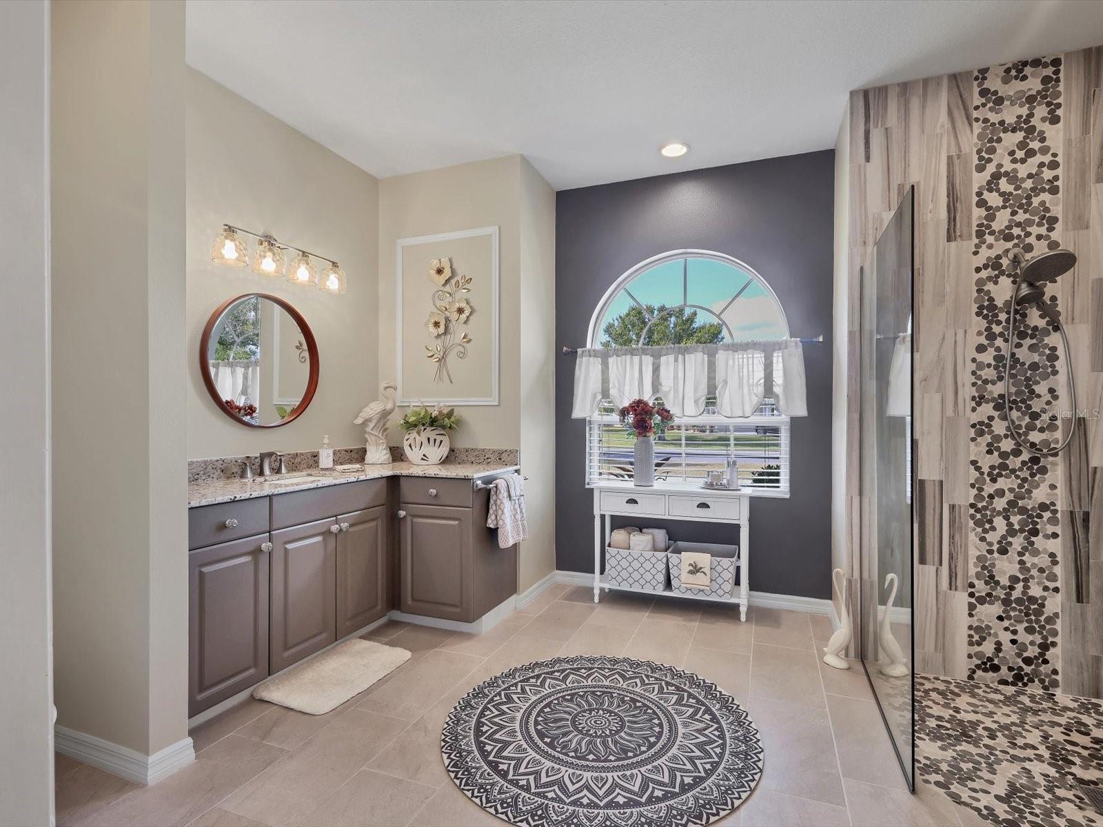 Image 27 of 60 For 6900 Pan American Boulevard