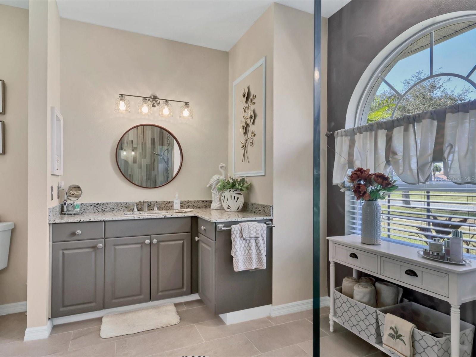 Image 30 of 60 For 6900 Pan American Boulevard