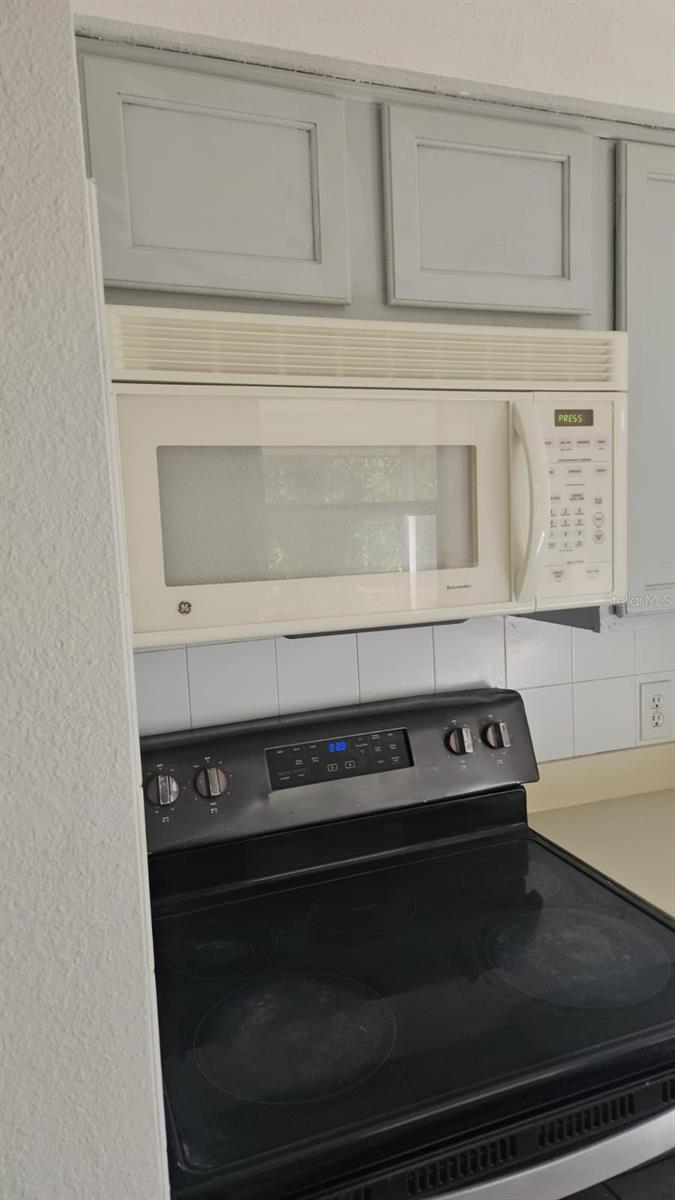 Image 13 of 20 For 4210 8th Street Court E