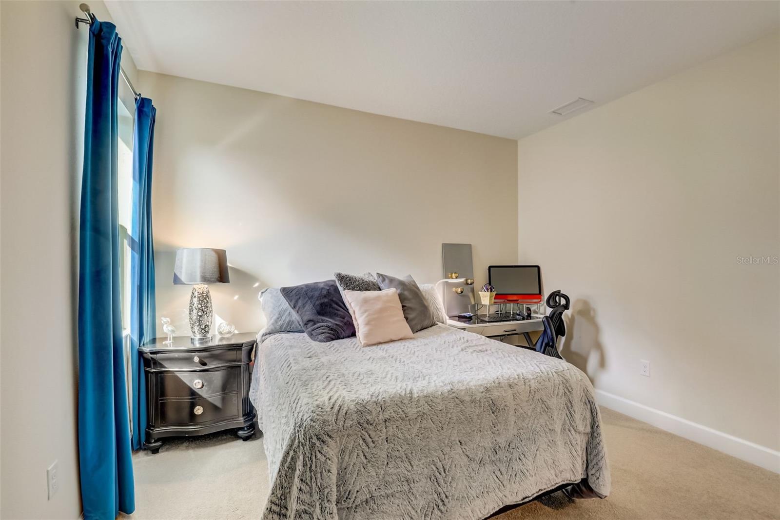 Image 26 of 48 For 7725 Sandhill Lake Drive